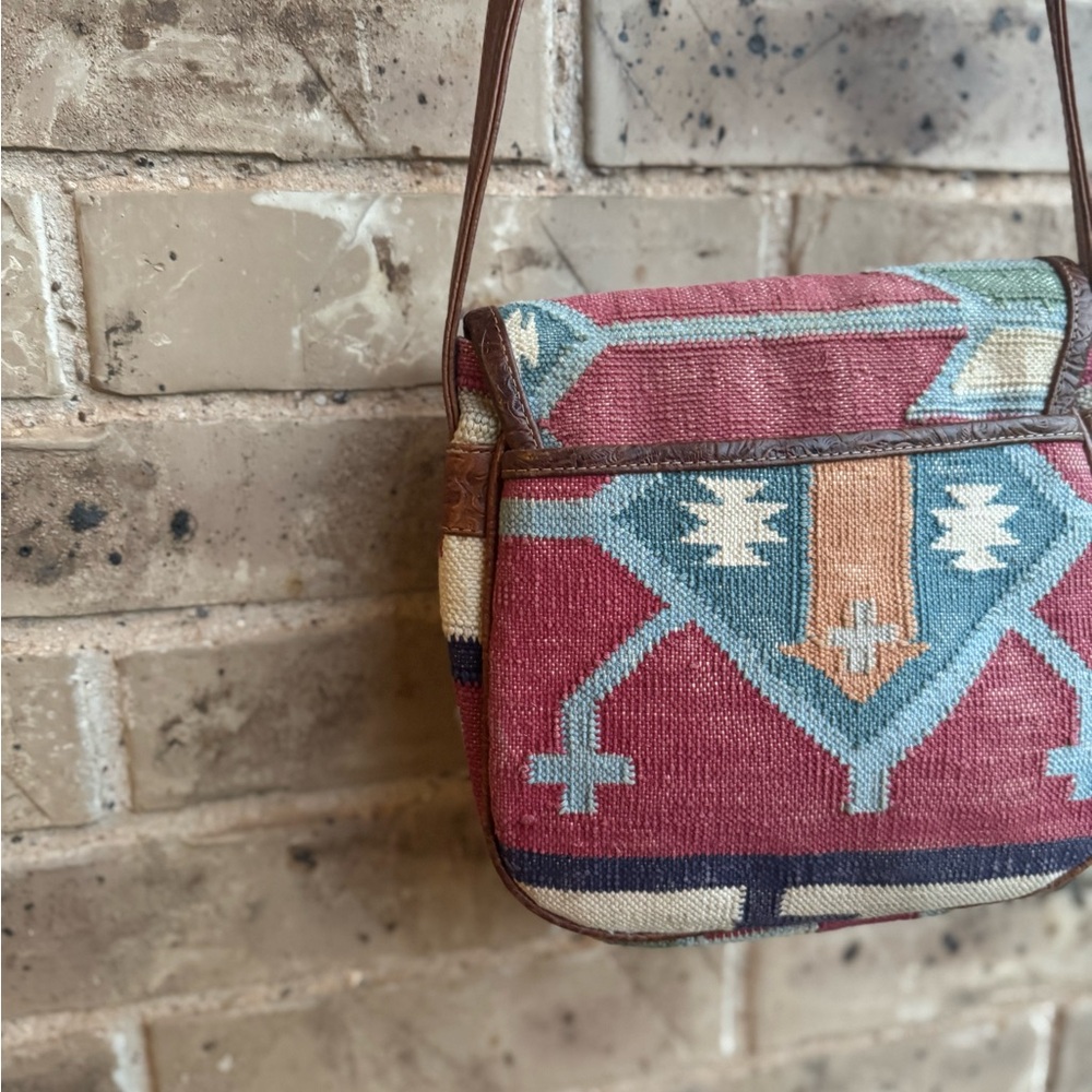 Artisan Southwestern Bohemian Saddle Blanket Leather Strap Crossbody Bag - Picture 7 of 15